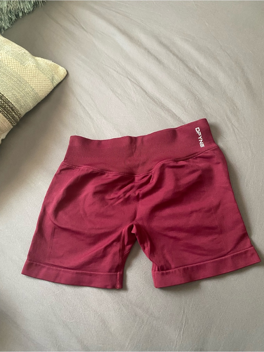 DFYNE Winter Berry impact shorts